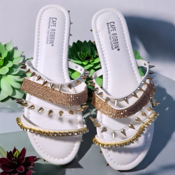 Cape Robbin Xtreme Studded Women’s Sandals - Picture 8 of 16